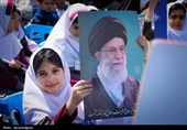 غرس 500 نهال به یاد نونهالان شهید میناب در هنرستان شهید رجایی اردبیل