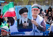 غرس 500 نهال به یاد نونهالان شهید میناب در هنرستان شهید رجایی اردبیل