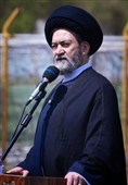 غرس 500 نهال به یاد نونهالان شهید میناب در هنرستان شهید رجایی اردبیل