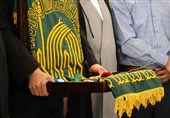 پرچم متبرک امام رضا(ع) کرمانشاه را معطر می‌کند