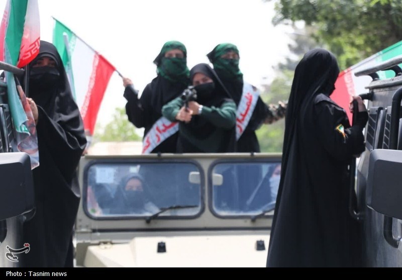 مشهد مقدس , اخبار مشهد , بسیج سازندگی , بسیج دانشجویی , بسیج اساتید , بسیج هنرمندان , خراسان رضوی , رژه , سپاه پاسداران انقلاب اسلامی , جنگ آمریکا و رژیم صهیونیستی علیه ایران , زنان , 
