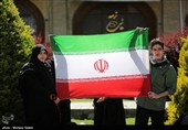 اجتماع الفتیات الایرانیات فی اصفهان ضمن حملة " فداء لایران"