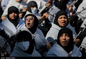 اجتماع الفتیات الایرانیات فی اصفهان ضمن حملة " فداء لایران"