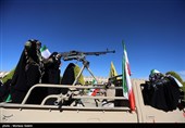 اجتماع الفتیات الایرانیات فی اصفهان ضمن حملة " فداء لایران"