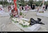 حضور 30 عالم اهل سنت و تشییع قشم در مزار گلزار شهدا و دبستان شجره طیبه میناب