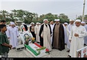 حضور 30 عالم اهل سنت و تشییع قشم در مزار گلزار شهدا و دبستان شجره طیبه میناب