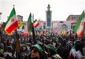 14 هزار بانوی بسیجی در رژه حماسی رشت حضور یافتند