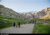 گردشگران در منطقه حفاظت شده چالابه - کرمانشاه