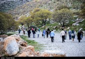 گردشگران در منطقه حفاظت شده چالابه - کرمانشاه