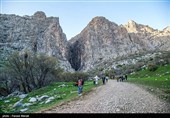 گردشگران در منطقه حفاظت شده چالابه - کرمانشاه