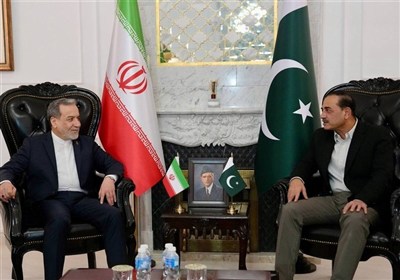 لقاء یجمع عراقجی وقائد الجیش الباکستانی