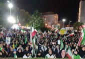 اجتماع شبانه مردم بوشهر در پنجاه‌وششمین شب حضور+تصویر