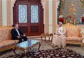 عراقچی با سلطان عمان دیدار کرد