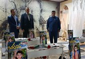 رونمایی از یادمان شهدای دانش‌آموز میناب در دانشگاه فرهنگیان خوزستان
