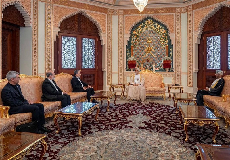 عباس عراقجي , سلطان عمان , 