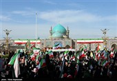 اجتماع مشت‌های گره کرده در حرم مطهر رضوی