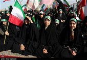 اجتماع مشت‌های گره کرده در حرم مطهر رضوی