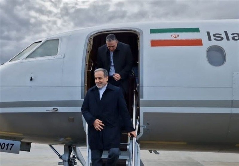 وزیر امور خارجه ایران در سفری رسمی وارد سنت پترزبورگ شد
