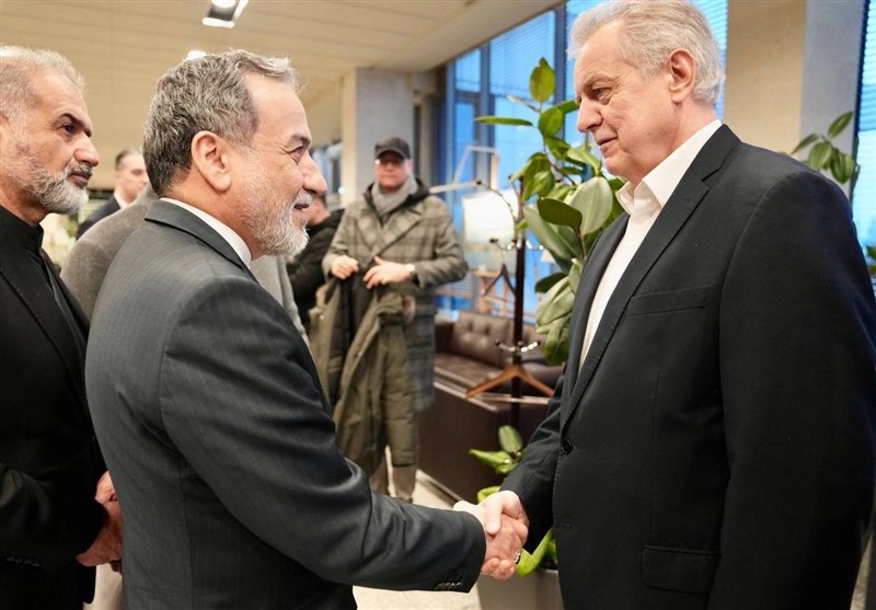 Araqchi in Russia to Discuss War Developments