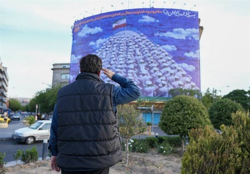 دیوارنگاره , ناوشکن دنا , 