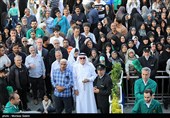 گل آرایی سقاخانه و پنجره فولاد حرم رضوی به مناسبت دهه کرامت