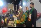 پرچم رضوی بر فراز کهگیلویه؛ باران و اشک شوق مردم