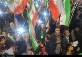 پرچم رضوی بر فراز کهگیلویه؛ باران و اشک شوق مردم