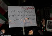 پلاکاردها سخن می‌گویند