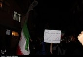 پلاکاردها سخن می‌گویند