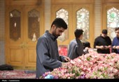 گل‌آرایی ضریح اخت‌الرضا(س)