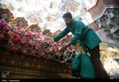 گل‌آرایی ضریح اخت‌الرضا(س)
