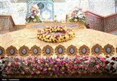 گل‌آرایی ضریح اخت‌الرضا(س)