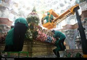 گل‌آرایی ضریح اخت‌الرضا(س)