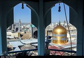 تعویض پرچم حرم مطهر رضوی
