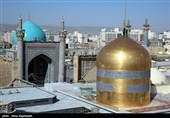 تعویض پرچم حرم مطهر رضوی