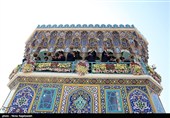 تعویض پرچم حرم مطهر رضوی
