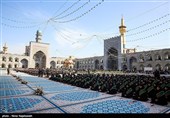 تعویض پرچم حرم مطهر رضوی