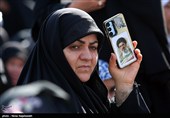 تعویض پرچم حرم مطهر رضوی