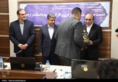 حضور استاندار اردبیل در جمع کارگران به مناسبت هفته کار و کارگر