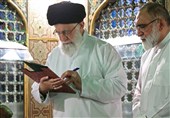 Рукописные заметки аятоллы Али Хаменеи представлены в священном мавзолее Мавзолей Имама Резы (мир ему)