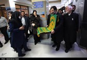 حضور خادمان حرم رضوی در بیمارستان بعثت همدان