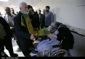 حضور خادمان حرم رضوی در بیمارستان بعثت همدان