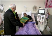 حضور خادمان حرم رضوی در بیمارستان بعثت همدان