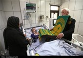 حضور خادمان حرم رضوی در بیمارستان بعثت همدان