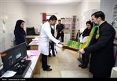 حضور خادمان حرم رضوی در بیمارستان بعثت همدان