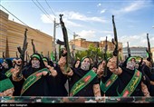 People of Shiraz Renew Allegiance to Leader on Imam Reza (AS) Birthday