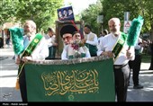 برافراشته شدن پرچم رضوی در پل خادم الرضا