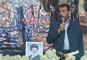 مردم با حضور در میدان نقشه‌های آمریکا را ناکام کردند
