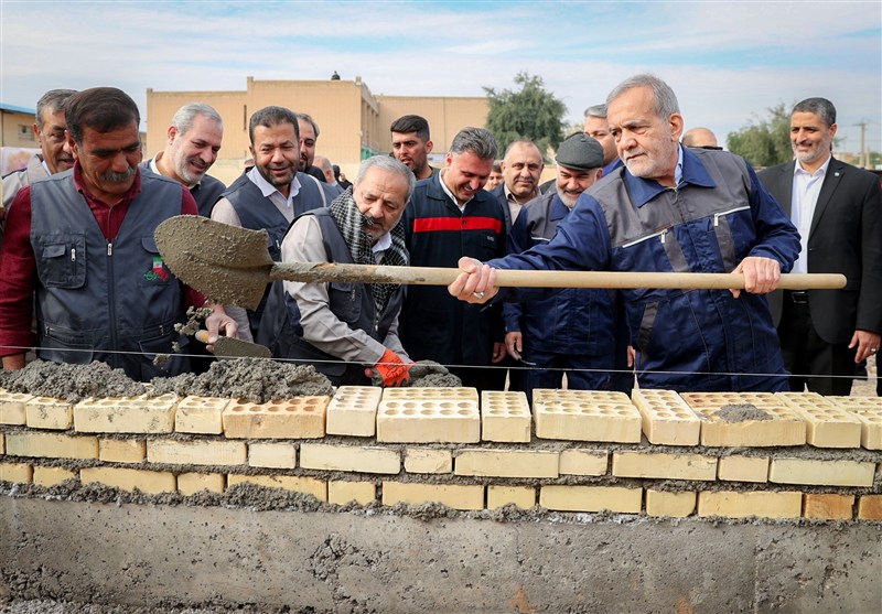 Iranian Workers at Forefront of Self-Sufficiency, National Progress: President