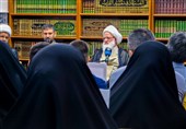 مرجع تقلید عراقی: خون رهبر شهید ایران سبب وحدت امت اسلام شد